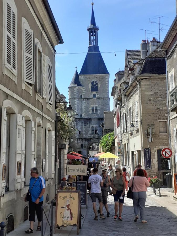 Appartement 48M2 Pour 6 Personnes Au Centre Ville Historique Avec Parking Gratuit Et Une Borne De Recharge Pour Voiture A 10 Metres Αβαλόν Εξωτερικό φωτογραφία