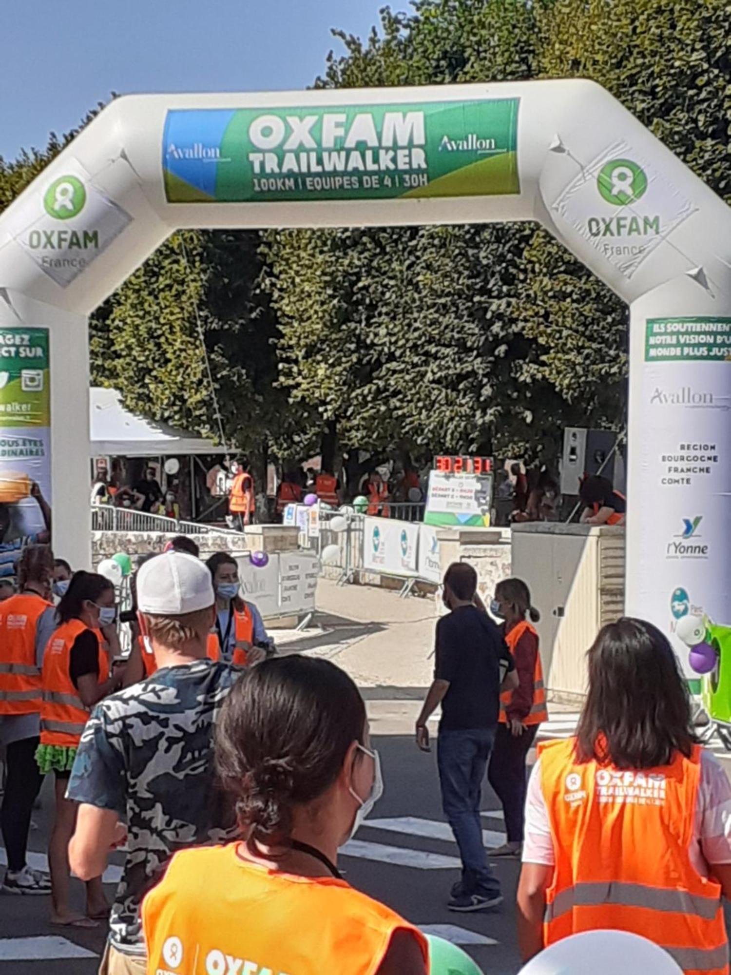 Appartement 48M2 Pour 6 Personnes Au Centre Ville Historique Avec Parking Gratuit Et Une Borne De Recharge Pour Voiture A 10 Metres Αβαλόν Εξωτερικό φωτογραφία