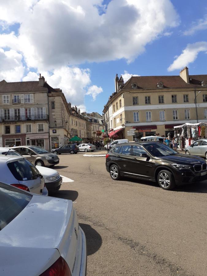 Appartement 48M2 Pour 6 Personnes Au Centre Ville Historique Avec Parking Gratuit Et Une Borne De Recharge Pour Voiture A 10 Metres Αβαλόν Εξωτερικό φωτογραφία